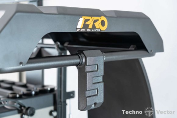 IPRO BM6 автоматический балансировочный станок IPRO BM6 автоматический балансировочный станок