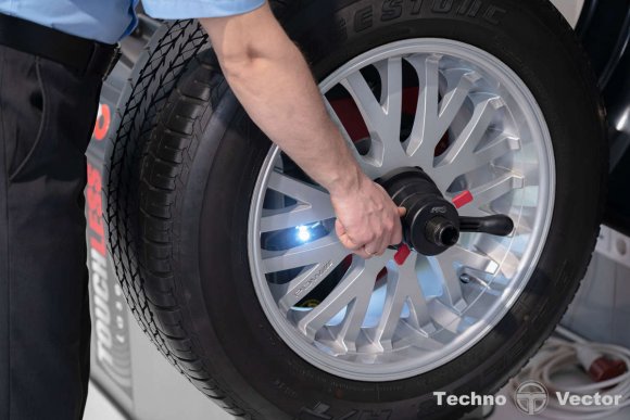 IPRO BM7 автоматический балансировочный станок