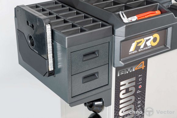 IPRO BM4 балансировочный станок IPRO BM4 балансировочный станок